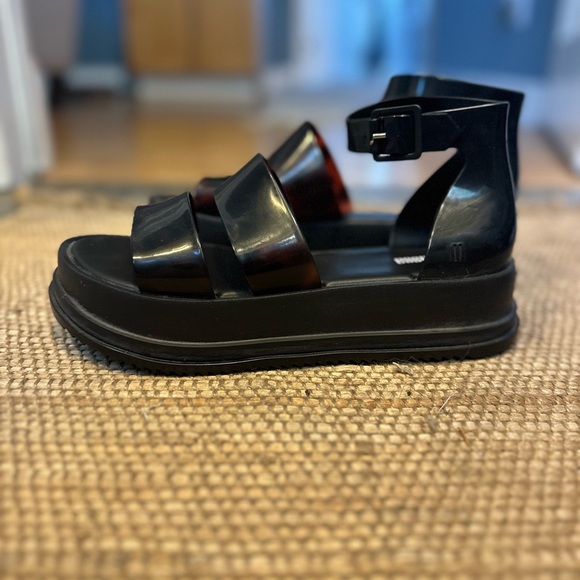 Sandals - Picture 2 of 4